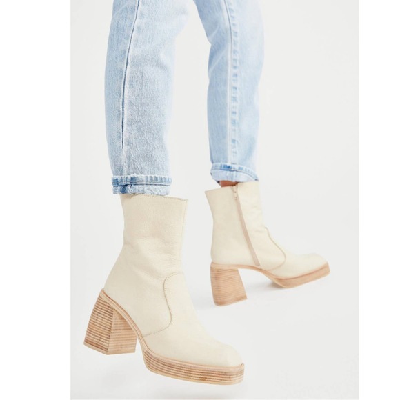 Free People Ruby Platform Bootie in Bone Size EU 39.5
